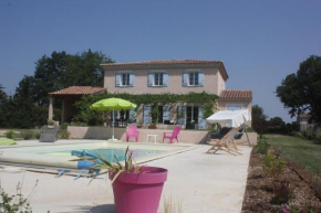 Bastide provençale avec piscine privée